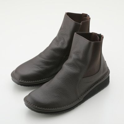 Clarks hale mid hot sale chelsea boot