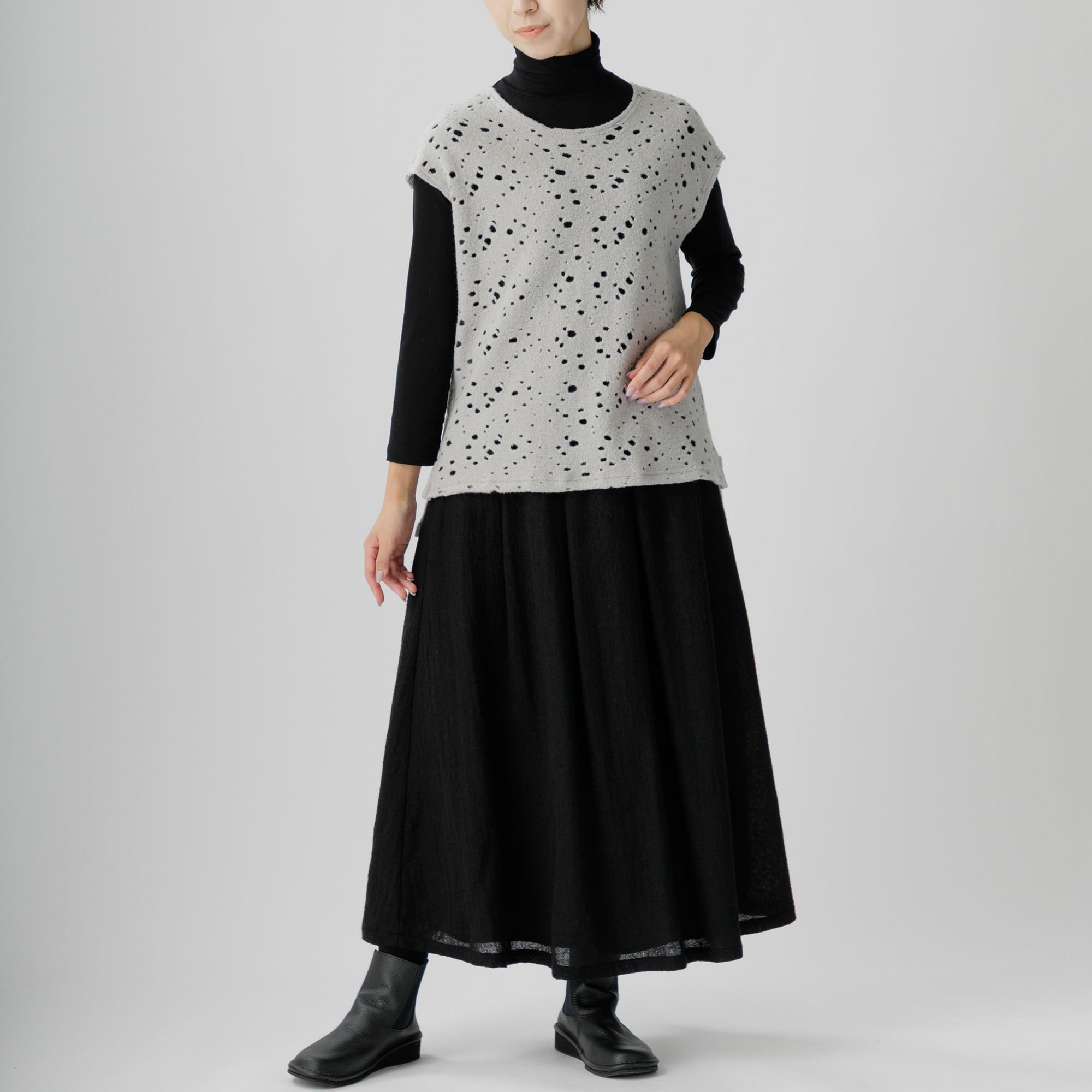 23AW ワイドニットベスト／かぐれ（kagure） チャコール フリーサイズ かぐれ（カグレ）の「ワイドニットベスト（ベスト）」 - WEAR